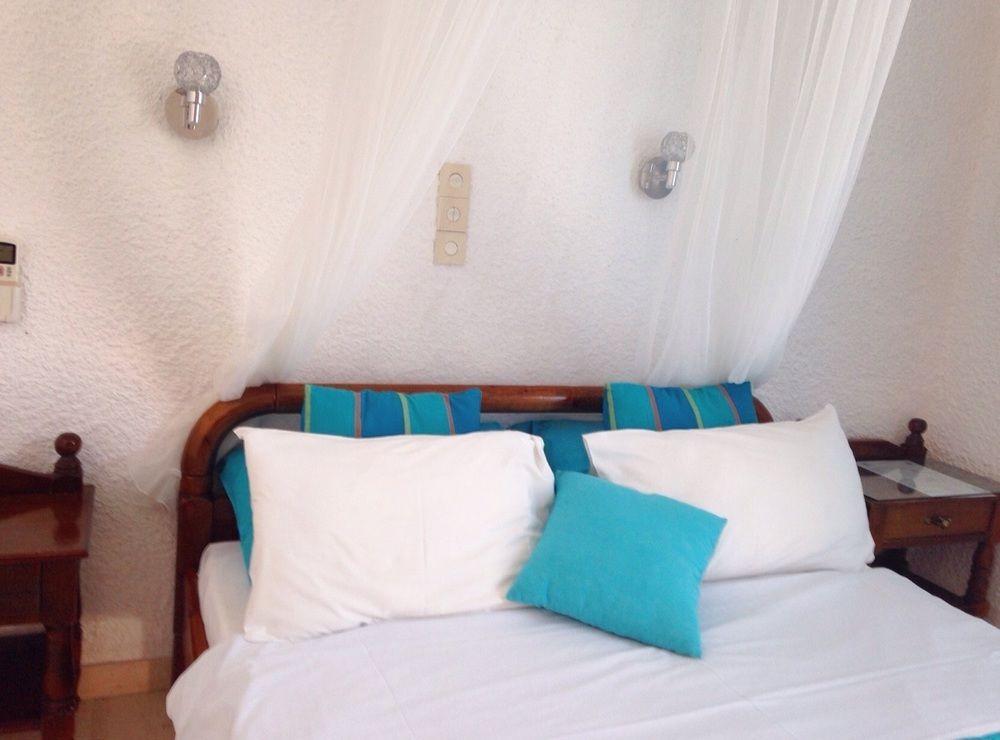 Artemis Rooms Agia Marina  외부 사진