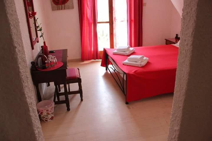 Artemis Rooms Agia Marina  외부 사진